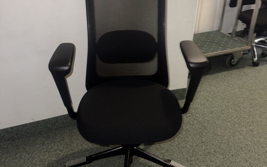 Neue Bürostühle für mehr Ergonomie im Arbeitsalltag
